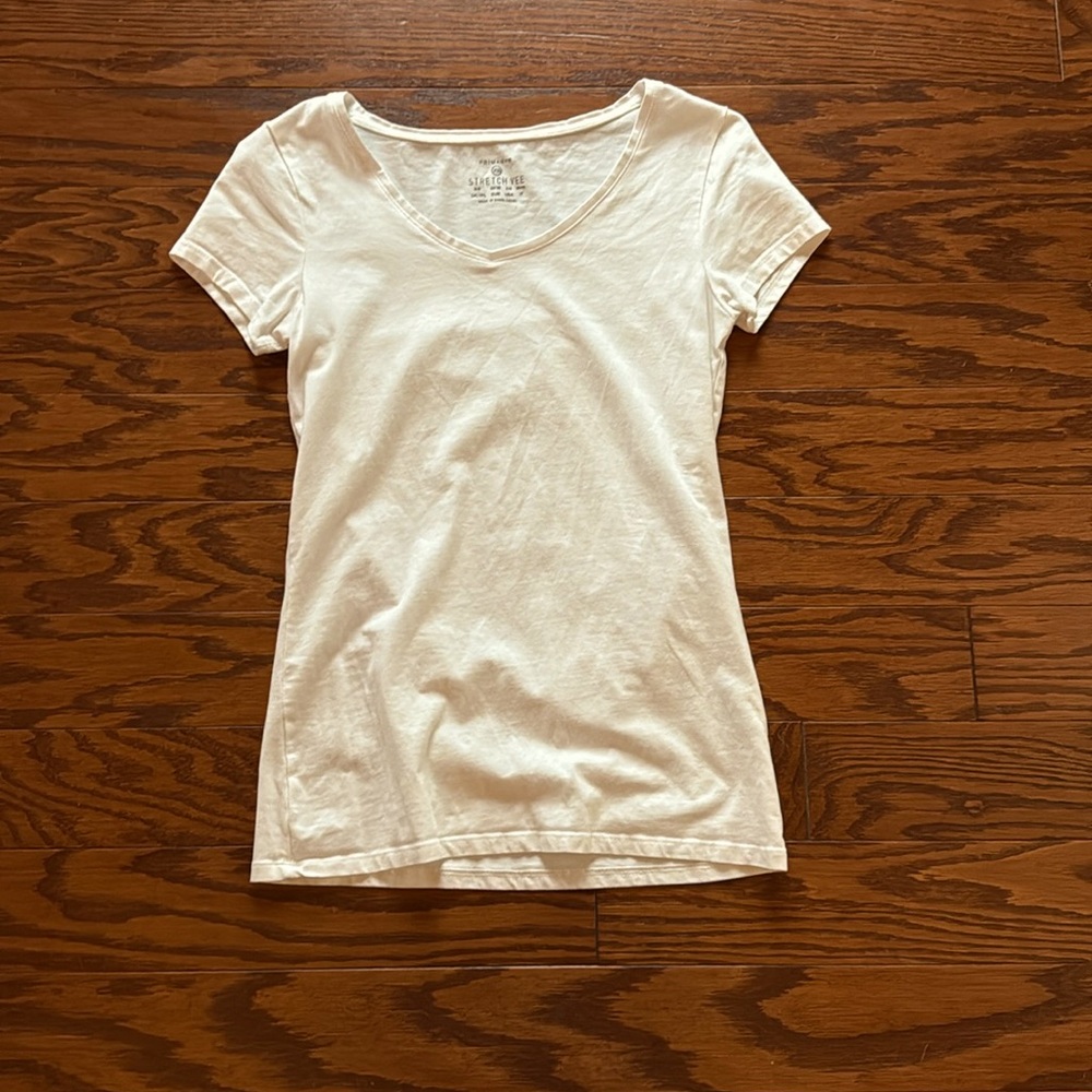 ⭐️Primark v neck tshirt